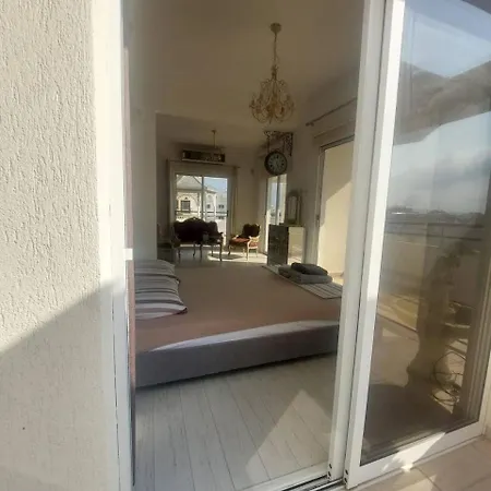 1 Bedroom Lux Apartman *