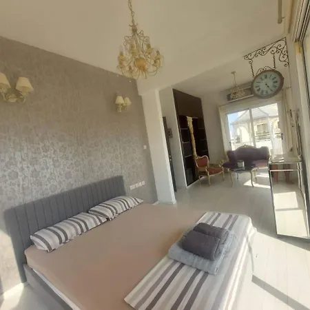 Apartment 1 Bedroom Lux